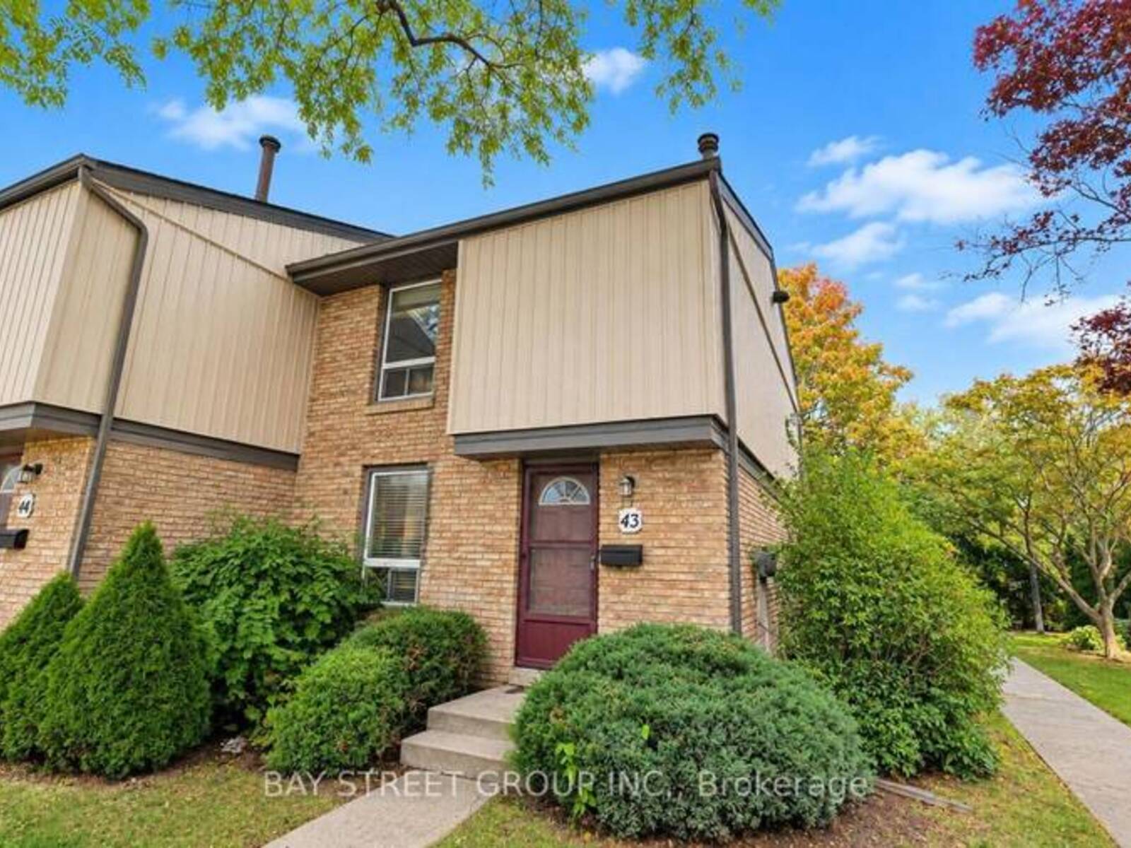 43 - 302 VINE STREET, St. Catharines, Ontario L2M 7M6