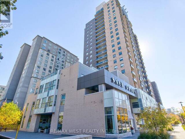 215 - 318 SPRUCE STREET Waterloo Ontario, N2L 0E9 - 1 Bedroom Condo For Sale
