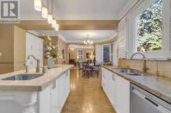 15 THEOBALDS CIRCLE | Richmond Hill Ontario | Slide Image Twelve