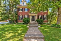 15 THEOBALDS CIRCLE | Richmond Hill Ontario | Slide Image One