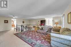 15 THEOBALDS CIRCLE | Richmond Hill Ontario | Slide Image Twenty-four