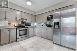591 PLANTATION GATE | Newmarket Ontario | Slide Image Ten