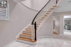 591 PLANTATION GATE | Newmarket Ontario | Slide Image Twenty-three