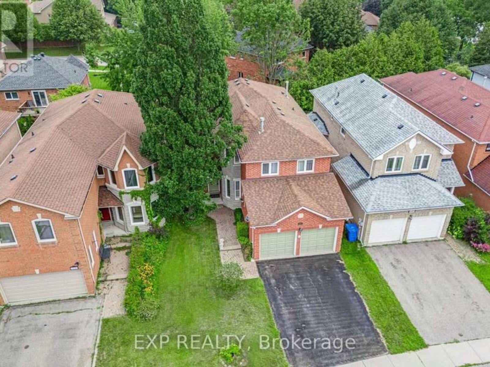 591 PLANTATION GATE, Newmarket, Ontario L3X 2C2