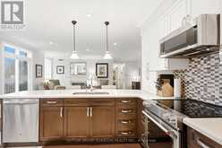 305 - 390 UPPER MIDDLE ROAD E | Oakville Ontario | Slide Image Twelve
