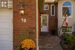 19 VERNON STREET | Angus Ontario | Slide Image Two