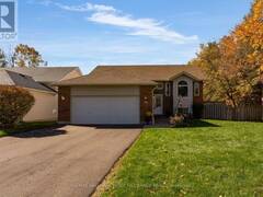 19 VERNON STREET Angus Ontario, L3W 0V5