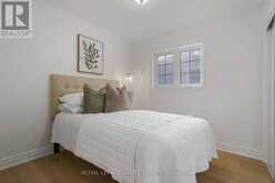 34 PIKE LANE | Markham Ontario | Slide Image Thirty