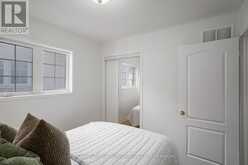 34 PIKE LANE | Markham Ontario | Slide Image Thirty-one