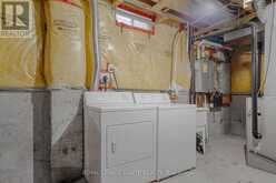 34 PIKE LANE | Markham Ontario | Slide Image Forty