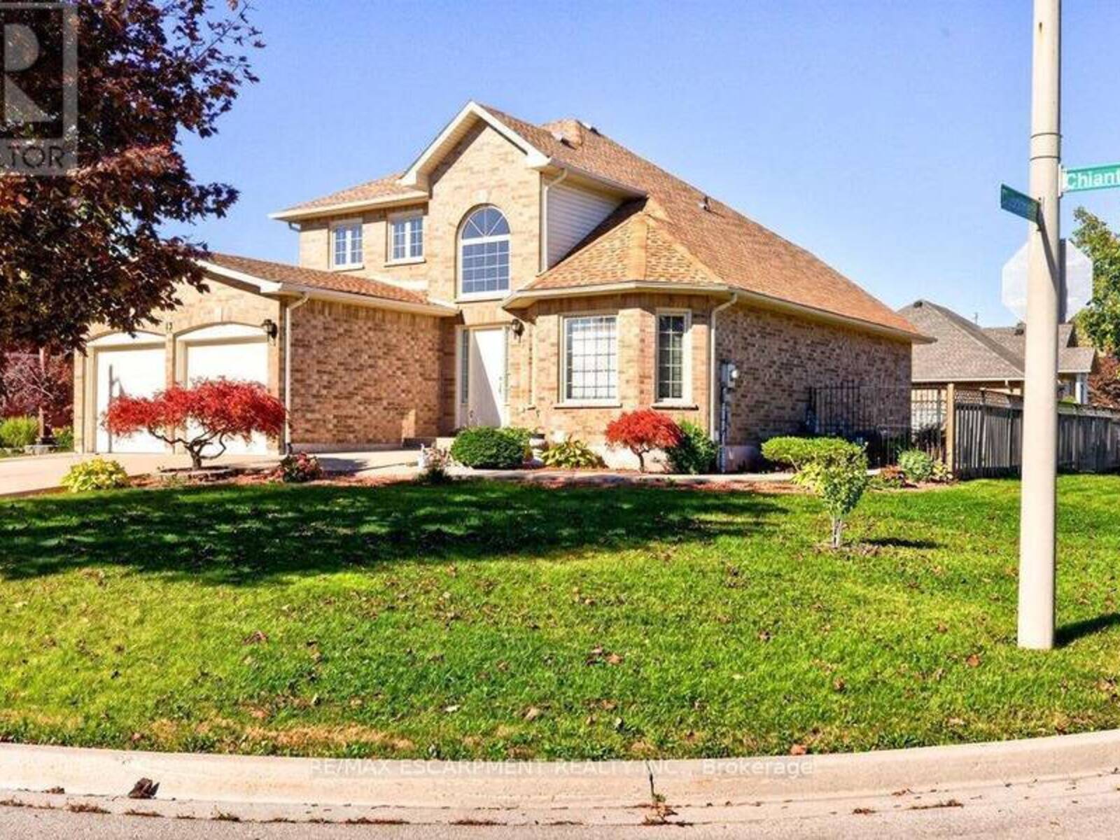 13 CHIANTI CRESCENT, Hamilton, Ontario L8E 5W1