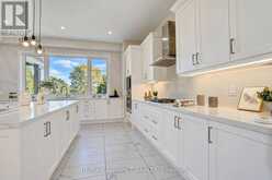 15 KENNETH CAMPBELL COURT | Aurora Ontario | Slide Image Twelve