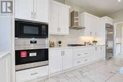 15 KENNETH CAMPBELL COURT | Aurora Ontario | Slide Image Sixteen