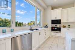 15 KENNETH CAMPBELL COURT | Aurora Ontario | Slide Image Seventeen