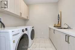 15 KENNETH CAMPBELL COURT | Aurora Ontario | Slide Image Forty-two