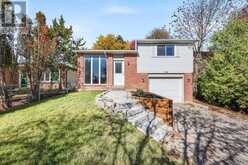 34 HICKLING TRAIL | Barrie Ontario | Slide Image Three