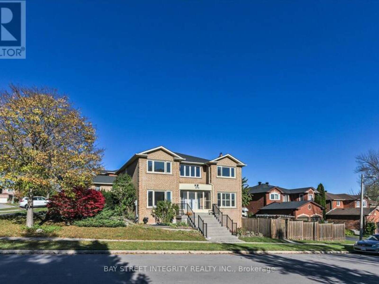 1225 WINTERBOURNE DRIVE, Oakville, Ontario L6J 7G2