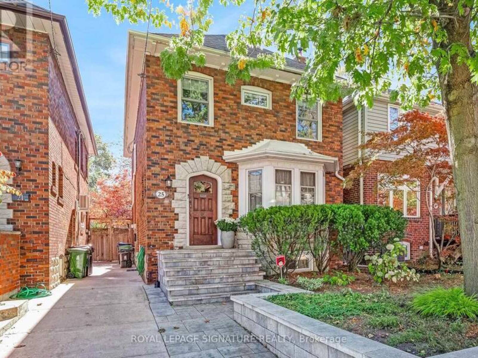 25 CRANBROOKE AVENUE, Toronto, Ontario M5M 1M3