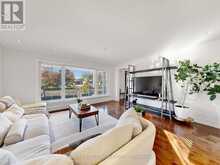 151 PALM DRIVE | Toronto Ontario | Slide Image Thirteen