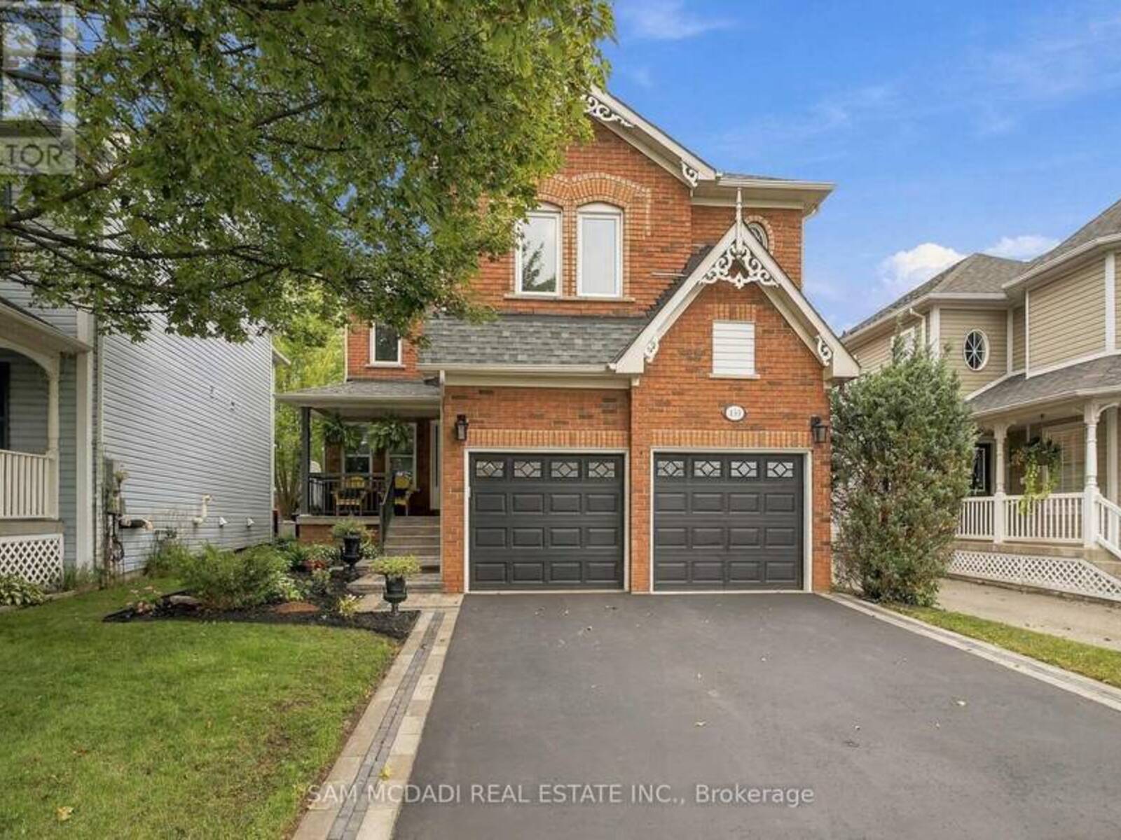 135 WATFORD STREET, Whitby, Ontario L1M 1H2