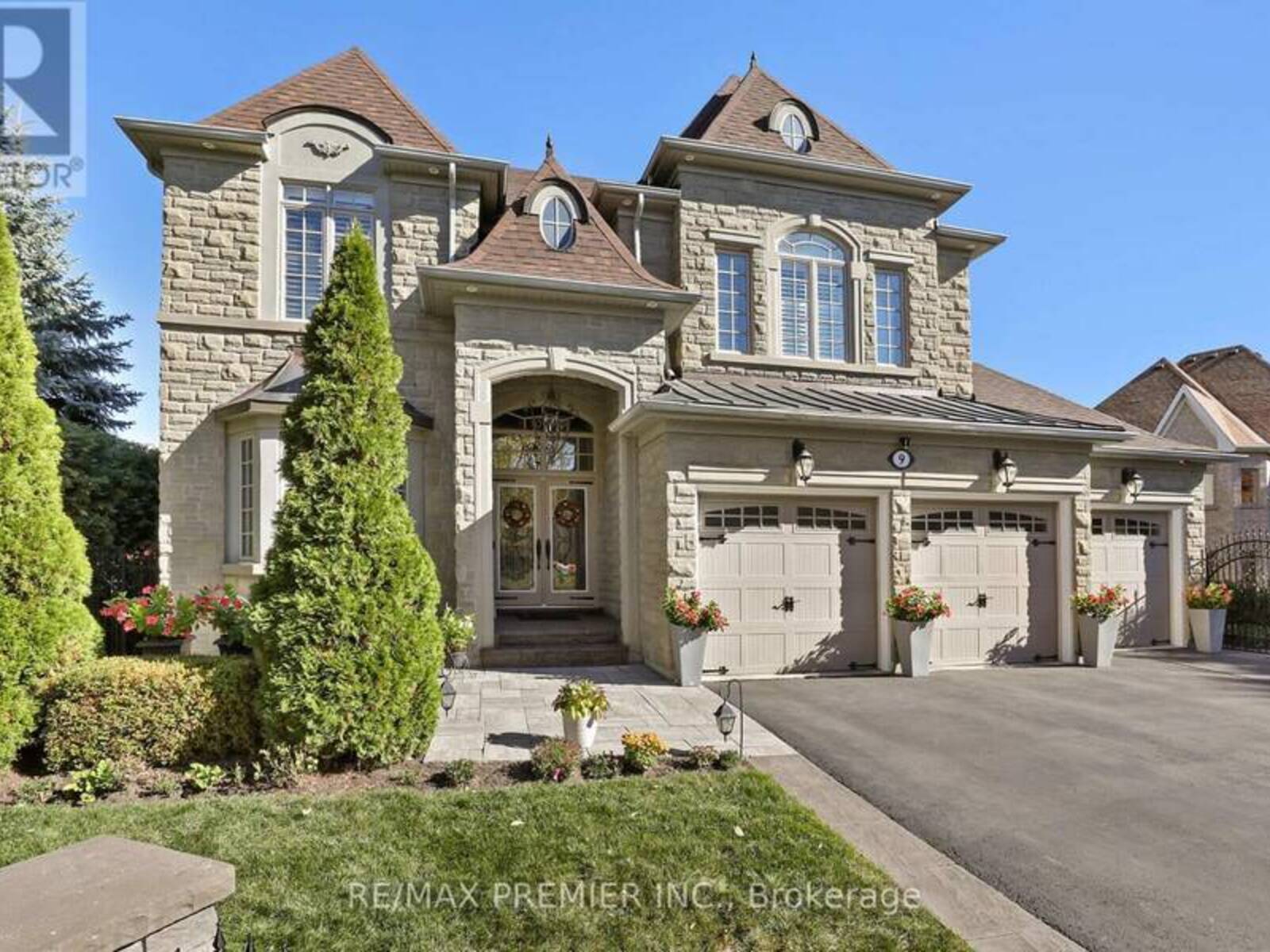 9 MIGONETTE STREET, Richmond Hill, Ontario L4E 4R7