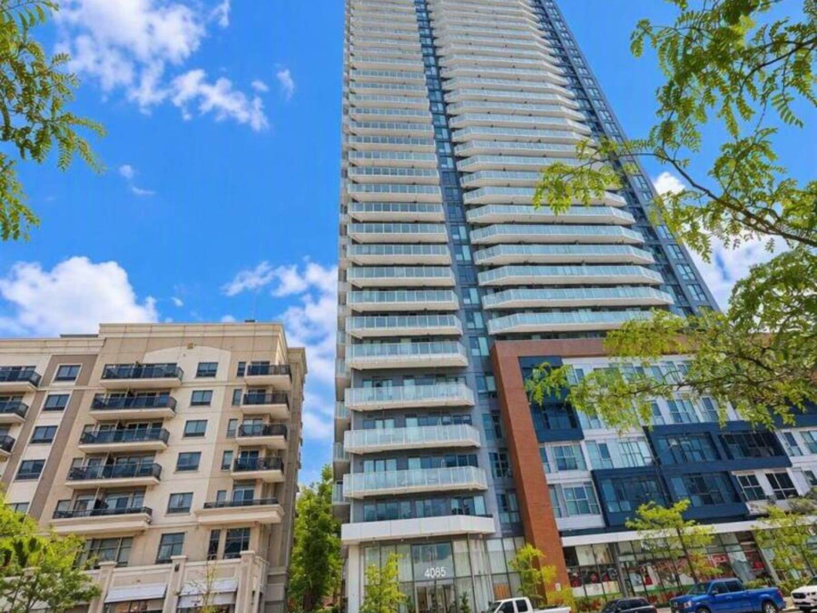 1002 - 4065 CONFEDERATION PARKWAY, Mississauga, Ontario L5B 0L4