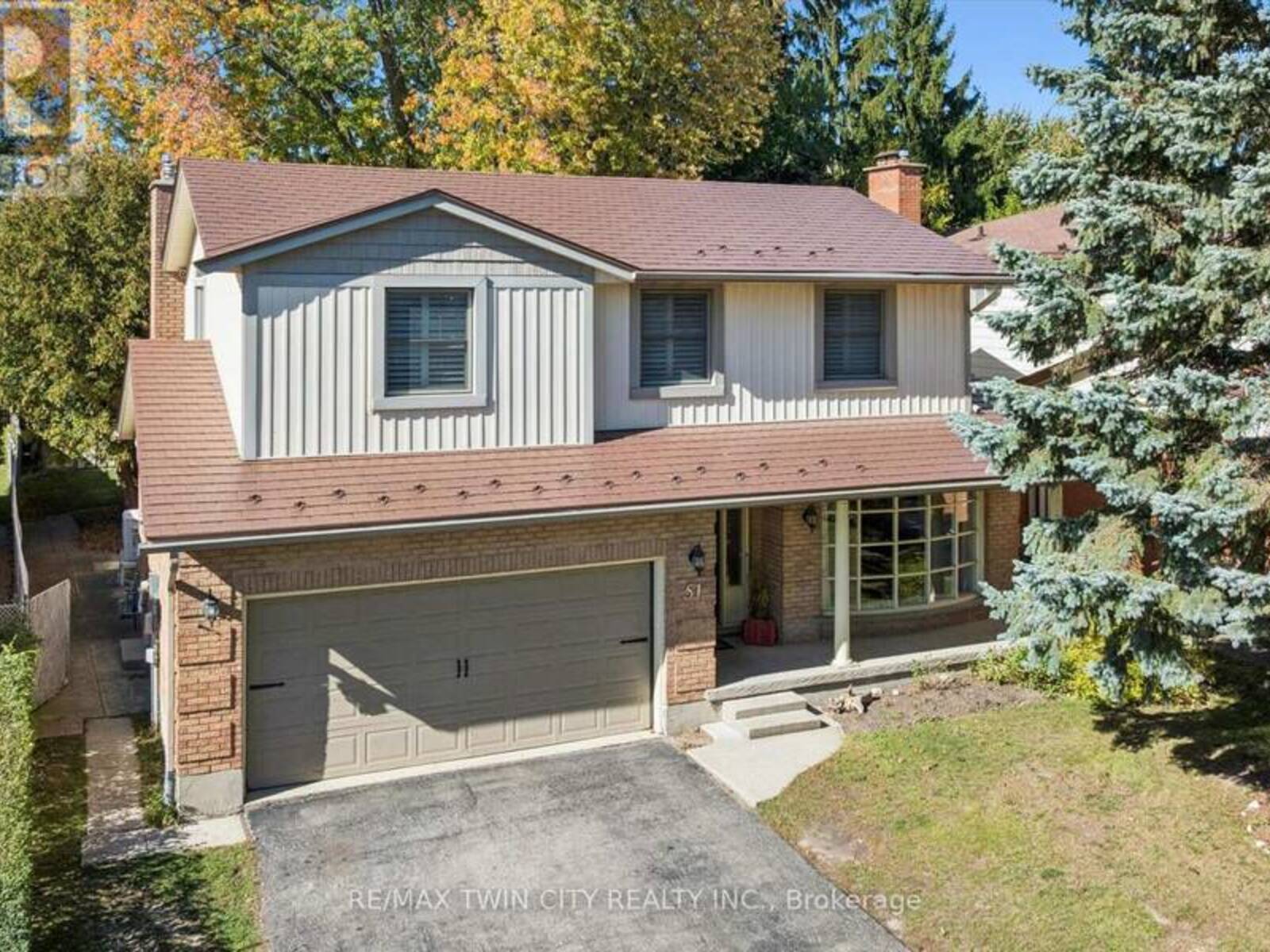 51 CAYLEY COURT, Kitchener, Ontario N2G 4N8