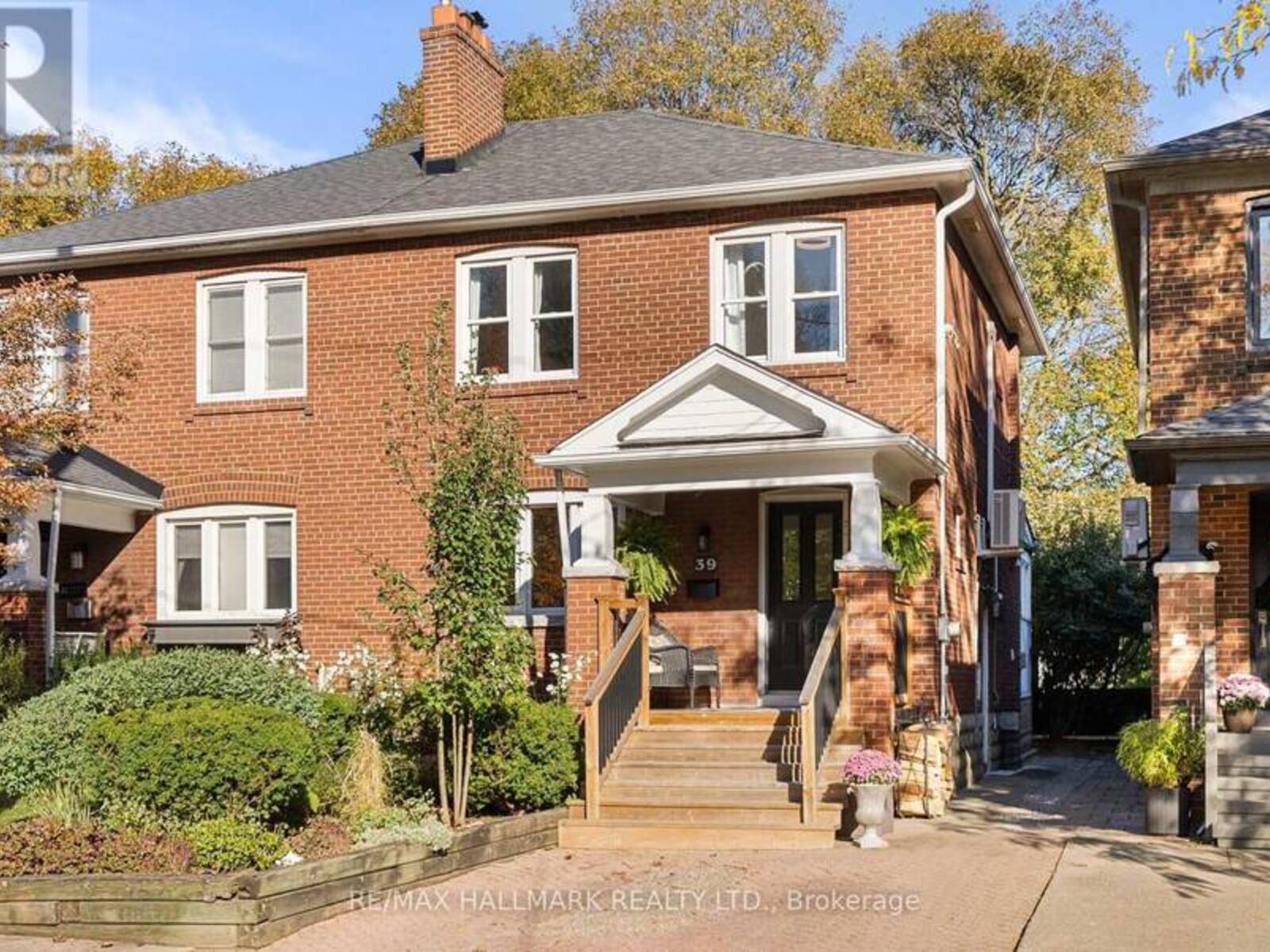 39 THURSTON ROAD, Toronto, Ontario M4S 2V8