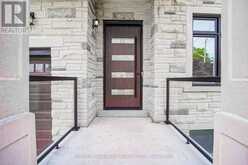 27 SUNDRIDGE DRIVE | Toronto Ontario | Slide Image Four