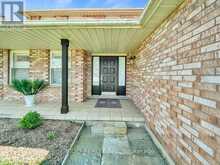 16 GLENNIE COURT | Cambridge Ontario | Slide Image Four