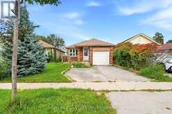 42 GEDDES CRESCENT | Barrie Ontario | Slide Image Two