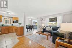 26 CASTLEBURY DRIVE | Guelph Ontario | Slide Image Fourteen