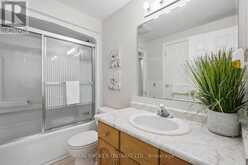 26 CASTLEBURY DRIVE | Guelph Ontario | Slide Image Eighteen