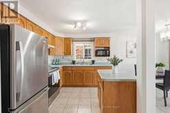 26 CASTLEBURY DRIVE | Guelph Ontario | Slide Image Six