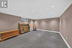 995 UPPER WELLINGTON STREET | Hamilton Ontario | Slide Image Thirty-three