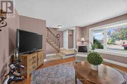 995 UPPER WELLINGTON STREET | Hamilton Ontario | Slide Image Eight