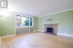 172 PHYLLIS AVENUE | Toronto Ontario | Slide Image Ten