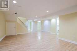 172 PHYLLIS AVENUE | Toronto Ontario | Slide Image Thirty