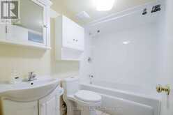172 PHYLLIS AVENUE | Toronto Ontario | Slide Image Thirty-one