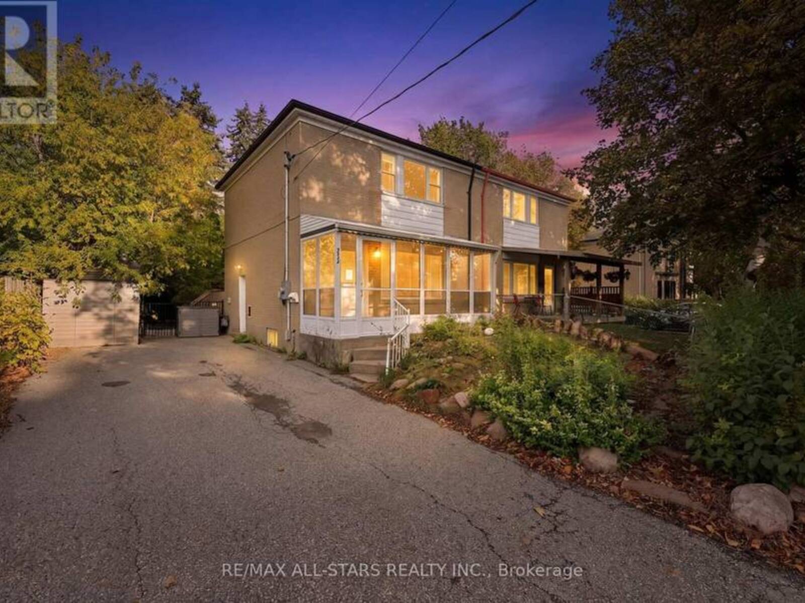 333 NEAL DRIVE, Richmond Hill, Ontario L4C 3L3