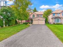 212 OLDE BAYVIEW AVENUE | Richmond Hill Ontario | Slide Image Three