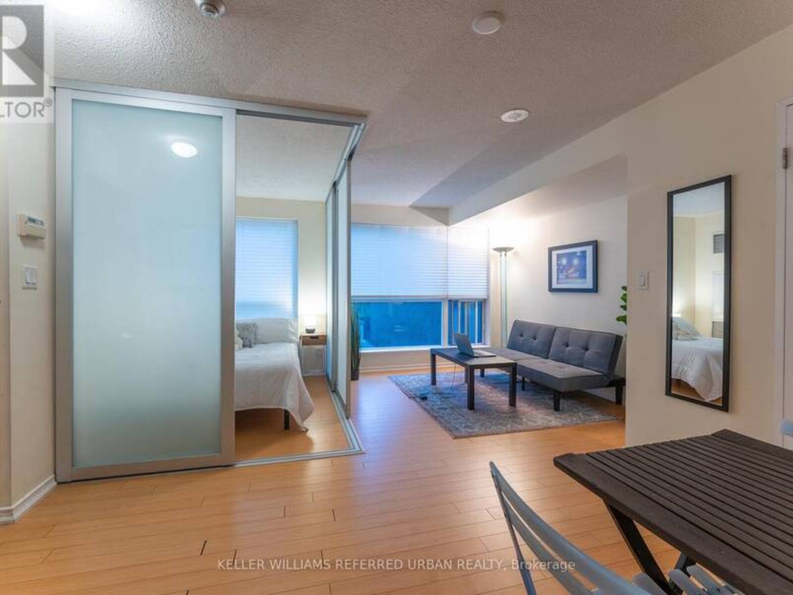 304 - 230 KING STREET E, Toronto, Ontario M5A 1K5