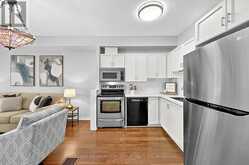 923 CREEKFRONT WAY | Newmarket Ontario | Slide Image Three