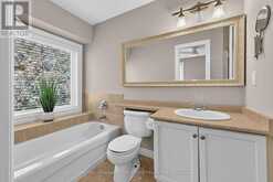 923 CREEKFRONT WAY | Newmarket Ontario | Slide Image Nine
