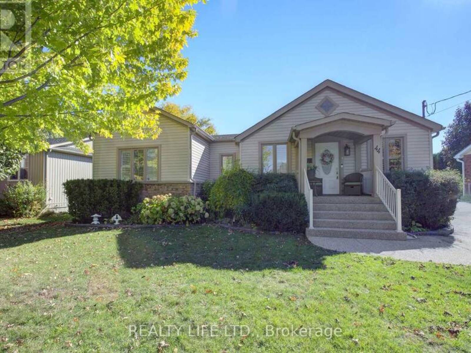 44 MILES STREET, Milton, Ontario L9T 1E4