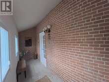 35 KNOWLES CRESCENT | Aurora Ontario | Slide Image Four