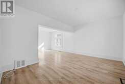 103 ARDEN AVENUE | Newmarket Ontario | Slide Image Thirteen