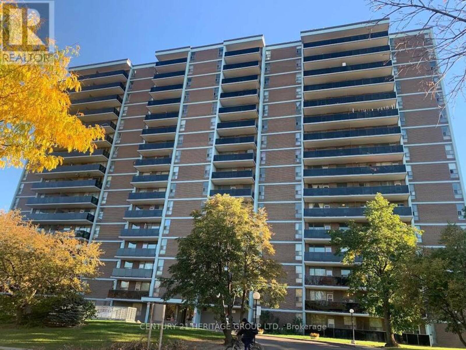 911 - 235 GRANDRAVINE DRIVE, Toronto, Ontario M3N 1J2