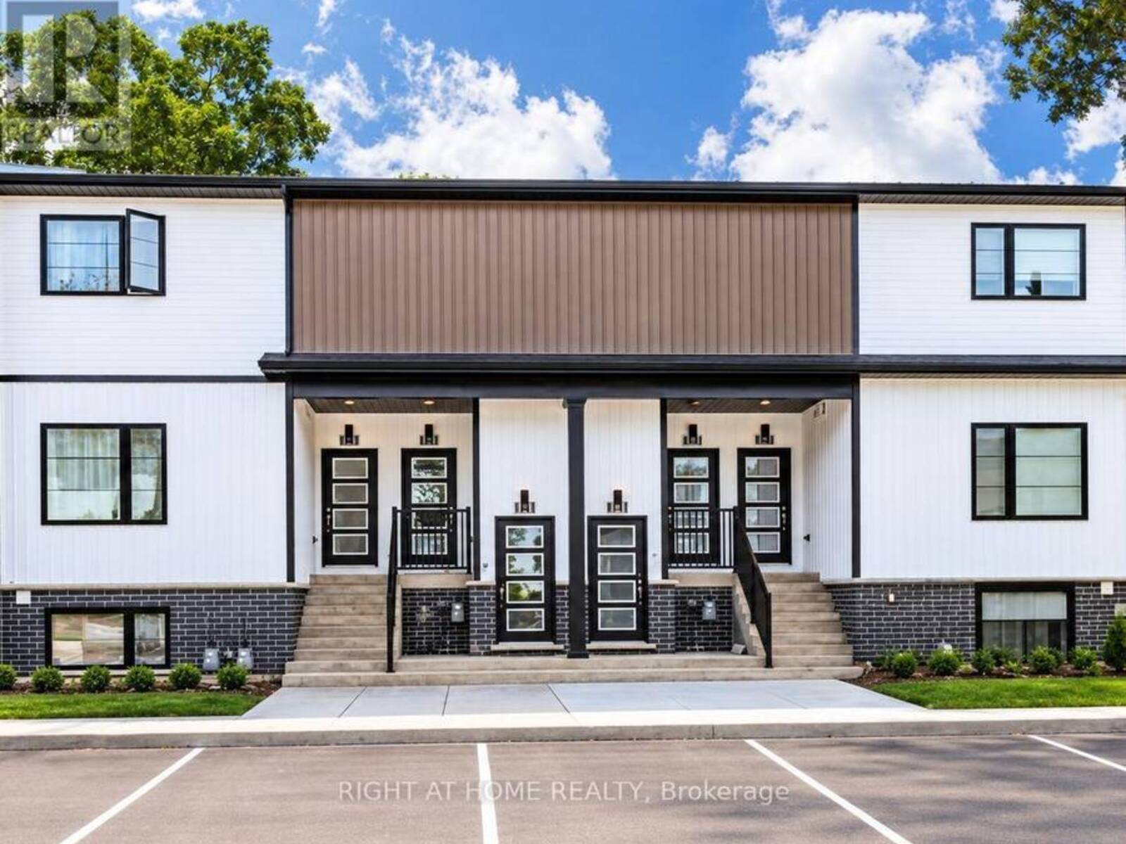 223 - 4263 FOURTH AVENUE, Niagara Falls, Ontario L2E 0C2