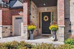 40 LOWTHER AVENUE | Richmond Hill Ontario | Slide Image Three